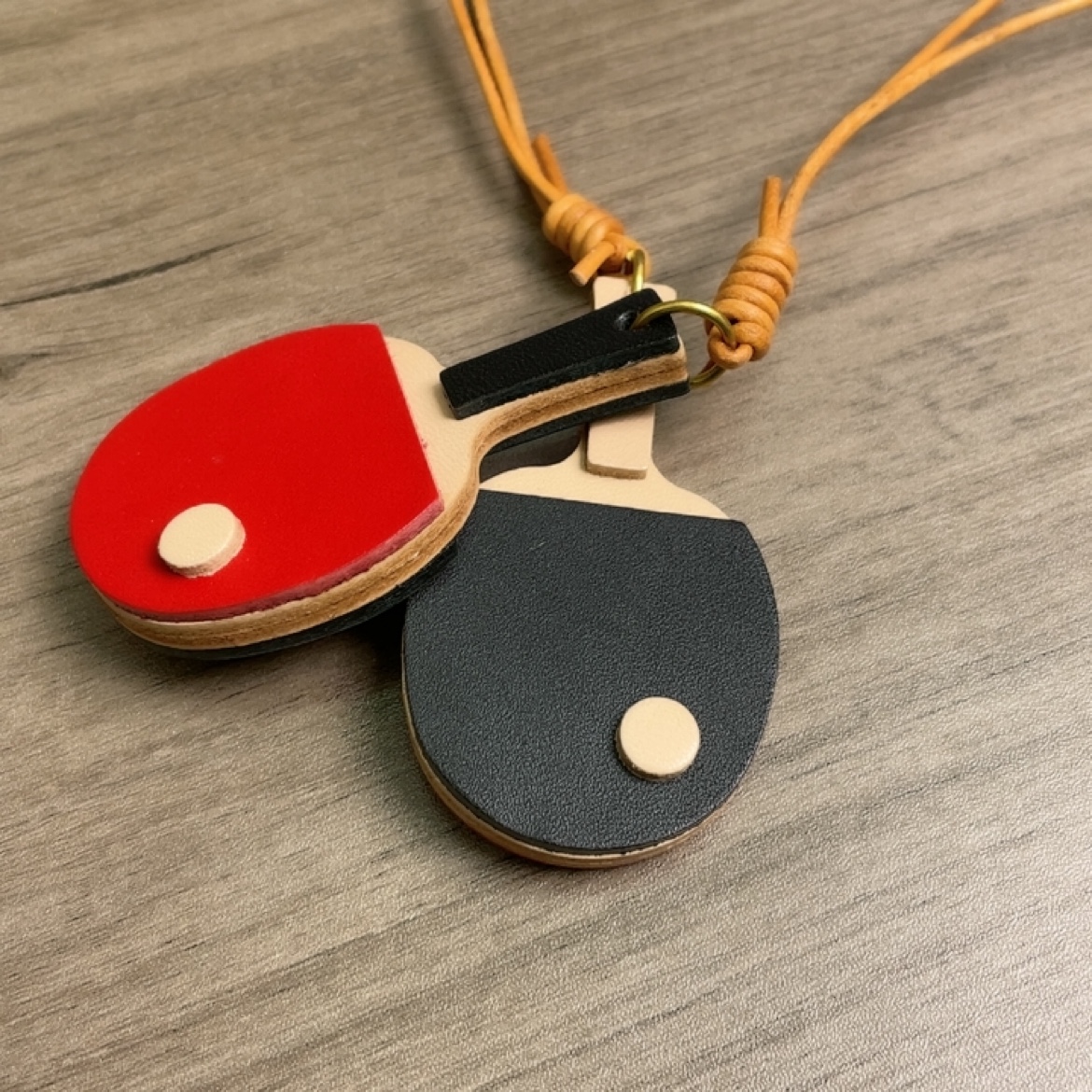 Genuine Leather Table Tennis K – Table Tennis Keychain Bewertung und Preis